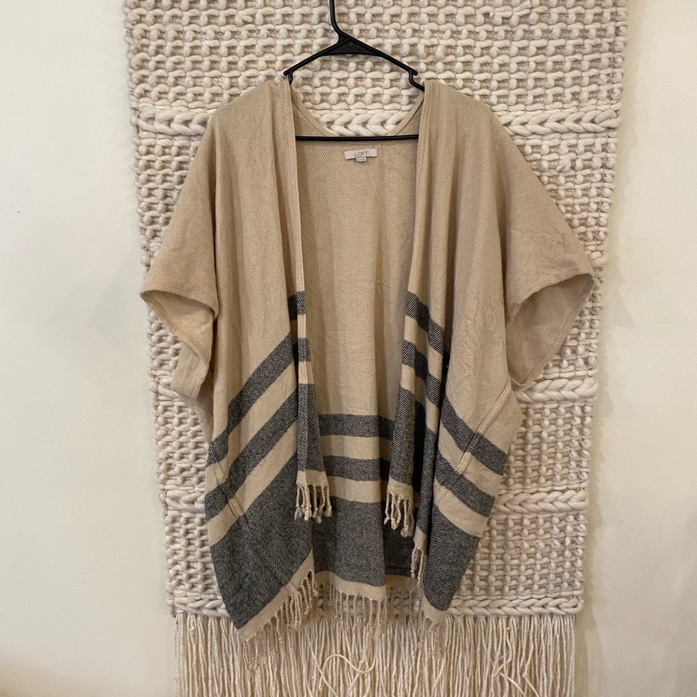 Woman’s poncho